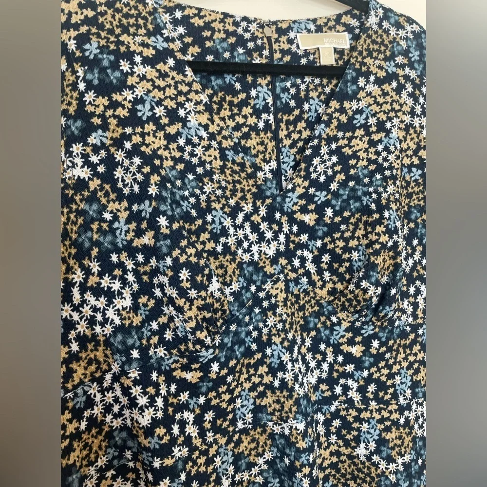Michael Kors Floral Print Short Sleeve Dress Navy Blue Tan White Daisy Pattern